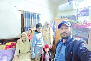 নিয়ন্ত্রণ হারিয়ে গাছে প্রাইভেটকারের ধাক্কা, এক পরিবারের নি হ ত ৩