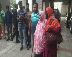 স্বতন্ত্র প্রার্থীর পক্ষে সাক্ষ্য দিতে ইসিতে ৭৬ বছরের বৃদ্ধা