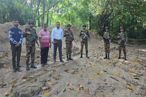শ্রীমঙ্গলে ৫০০ ঘনফুট বালু জ*ব্দ