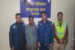 জগন্নাথপুরে গাঁ জা সহ অটোরিকশা চালক গ্রে প্তা র