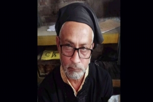 ধারালো ছু রি সহ বোরকা পরা পুরুষ আ ট ক
