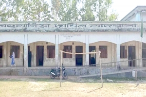 লাখাইয়ে দাখিলের ফরম পুরনে অতিরিক্ত অর্থ আদায় ও অনি*য়ম-দুর্নী*তির অ ভি যো গ