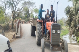 জগন্নাথপুরে ট্রাক্টর-ট্রলি-লরির বে প রো য়া চলাচল: ঘটছে দু র্ঘ ট না 
