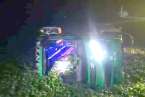 আজমিরীগঞ্জে দুরন্ত দূরপাল্লার বাস খাদে, হ তা হ তে র ঘট*না ঘটেনি