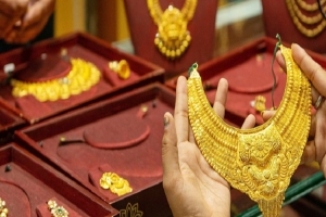ফের বাড়ল স্বর্ণের দাম, নতুন রে ক র্ড