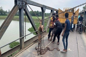 ৭ ঘন্টা বন্ধ থাকার পর কাটাগাঙ্গের সেতু দিয়ে যান চলাচল শুরু