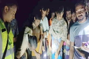  গাড়ামারা গ্রামের মাঠ থেকে কৃষকের ম র দে হ উ দ্ধা র