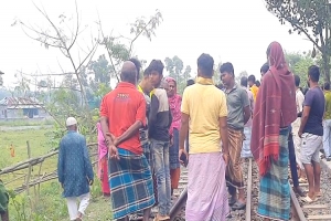 টুঙ্গিপাড়া ট্রেনের নিচে ঝাঁ*প দিয়ে যুবকের আ ত্ম হ ত্যা