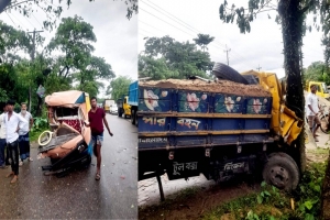 জৈন্তাপুরে ট্রাক-লেগুনার মু*খোমুখি সংঘ*র্ষ, আহ*ত ২