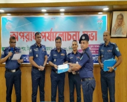 সিলেট রেঞ্জের শ্রেষ্ঠ ওসি দোয়ারাবাজার থানার বদরুল হাসান