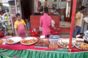 শায়েস্তাগঞ্জে হোটেল-রেস্তোরায় বিক্রি হওয়া বেশিরভাগ ইফতারি দূষিত 