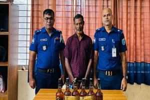 মাধবপুরে বিদেশী ম*দ সহ গ্রে ফ তা র ১