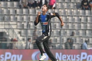 সিলেট ক্রিকেট স্টেডিয়ামে লজ্জার হার ঢাকার, পাঁচে পাঁচ রংপুর