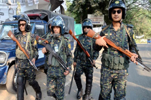 সাড়ে ৩১ হাজার পূজামণ্ডপের নি রা প ত্তা য় ২ লক্ষাধিক আনসার-ভিডিপি