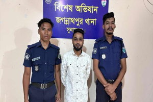 জগন্নাথপুরে ভাগ্নের বিয়েতে এসে ছা ত্র লী গ নেতা গ্রে প্তা র