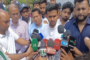 আমাকে আ ক্র ম ণ করে লাভ নেই : আসিফ মাহমুদ