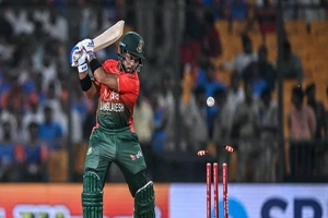 রঙিন পোশাকেও মলিন বাংলাদেশ