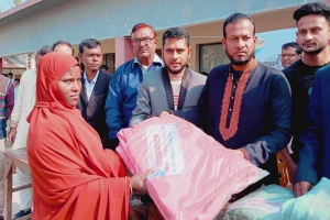 মাধবপুরে আর্ন অ্যান্ড লিভ'র কম্বল বিতরণ