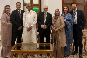 রাষ্ট্রপতির সঙ্গে বঙ্গভবনে স্বপরিবারে সাক্ষাৎ করলেন এমপি সৈয়দ মো. ফয়সল রাষ্ট্রপতির সঙ্গে বঙ্গভবনে স্বপরিবারে সাক্ষাৎ করলেন এমপি সৈয়দ মো. ফয়সল