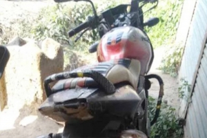 প্রাইভেট কারের ধা ক্কা র পর বাসের চা*পা, স্বামী-স্ত্রীর মৃ ত্যু