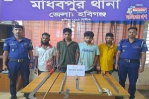 মাধবপুরে ডা কা তি র প্রস্তুতিকালে গ্রে ফ তা র ৪