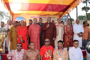প্রতিমা বিসর্জনে দুর্গাপূজার আনুষ্ঠানিক সমাপ্তি