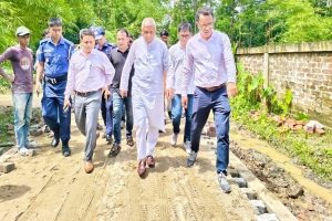 টেকসই সড়ক নির্মাণে আরসিসির বিকল্প নেই: গোয়াইনঘাটে শ্রমমন্ত্রী