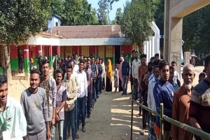 মৌলভীবাজার-৪ আসন: চা বাগান কেন্দ্রে ভোটার উপস্থিতি সন্তোষজনক, বাজার ও গ্রামের উপস্থিতি কম