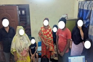 জৈন্তাপুরে ভারতে অ/বৈধ প্রবেশের সময় নারী-শিশুসহ আ/টক ৮ জৈন্তাপুরে ভারতে অ/বৈধ প্রবেশের সময় নারী-শিশুসহ আ/টক ৮