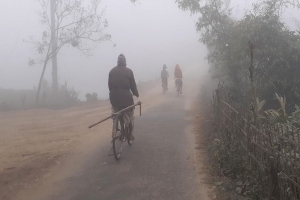 রাজশাহীতে তীব্র শীতে প্রাথমিক ও মাধ্যমিক বিদ্যালয় বন্ধ ঘোষণা