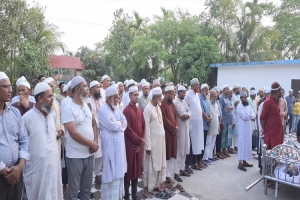 সাংবাদিক শাহজাহান কমরের ই ন্তে কা ল,  দাফন সম্পন্ন