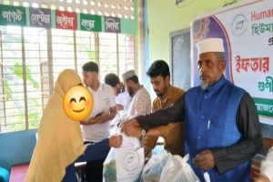 জগন্নাথপুরে ইফতারসামগ্রী বিতরণ ও গুণীজন সংবর্ধনা