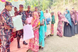 বড়লেখায় হতদরিদ্র পরিবারের মাঝে শীতবস্ত্র দিলো বিজিবি