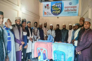 বড়লেখায় তালামীযে'র শীতবস্ত্র কম্বল  বিতরণ