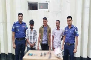 চুনারুঘাটে ৩ ডা কা ত গ্রে*প্তার