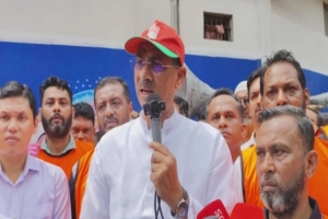 লংমার্চের আগে বি*রোধীদের ধৈর্য ধরার আহ্বান এ্যানির লংমার্চের আগে বি*রোধীদের ধৈর্য ধরার আহ্বান এ্যানির