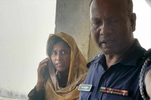 স্ত্রীর অধিকার দাবি করায় শ্বশুরবাড়িতে হা ম লা র শি*কার ডলি !