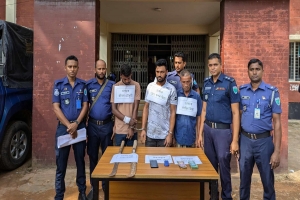 মাধবপুরে দেশীয় অ স্ত্র স হ ৪ আন্তজেলার ৪ ডা কা ত গ্রে*প্তার  