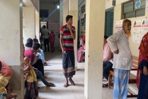 সাত লাখ মানুষকে সেবা দিচ্ছেন ৭ জন চিকিৎসক 