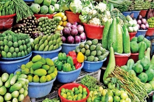 বাজারে সেঞ্চুরি হাঁ*কানো ৭ সবজি