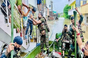 জলাধারের মুখ খুলে দিয়ে ডুবলো গুজরাট, নিহত ২৯