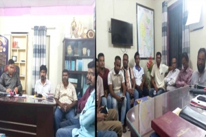 স্থানীয় সাংবাদিকদের সঙ্গে আজমিরীগঞ্জ থানার ওসির মতবিনিময়