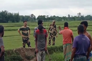  সী মা ন্তে পাগল যুবককে পুশইনে বা*ধা, ৬ গরু নিয়ে গেল বি এস এফ