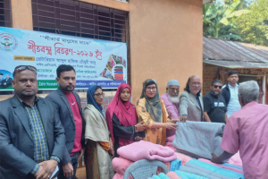 বড়লেখায় শীতার্তদের পাশে সমাজসেবায় মানবিক ফাউন্ডেশন