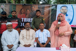 প্রয়াত সাংবাদিক হারুন রশিদের স্মরণে অসহায় পরিবারের জন্য পাকা ঘর নির্মাণ প্রয়াত সাংবাদিক হারুন রশিদের স্মরণে অসহায় পরিবারের জন্য পাকা ঘর নির্মাণ