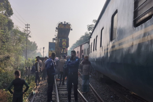 ঢাকা-সিলেট-চট্টগ্রাম রুটে ৮ ঘণ্টা পর ট্রেন চলাচল শুরু