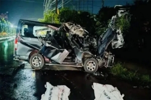 বিয়ের অনুষ্ঠান শেষে ফেরার পথে সড়কে ঝরল ৪ প্রাণ