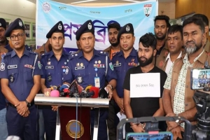 টাকা হাতিয়ে নেওয়ার উদ্দেশ্যে ব্যারিস্টার সুমনকে হ ত্যা র হুমকি, সোহাগের স্বীকারোক্তি