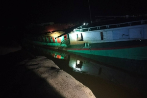 তাহিরপুরে ড্রেজার ও বাল্কহেড জ*ব্দ তাহিরপুরে ড্রেজার ও বাল্কহেড জ*ব্দ