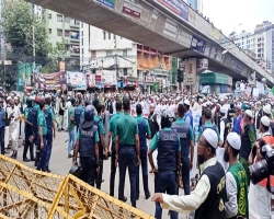 পুলিশি বাধায় ইসলামী আন্দোলনের গণমিছিল থামলো শান্তিনগরে